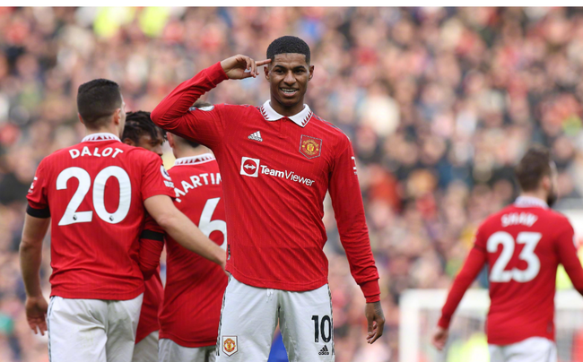 而她當前的 而她當前的